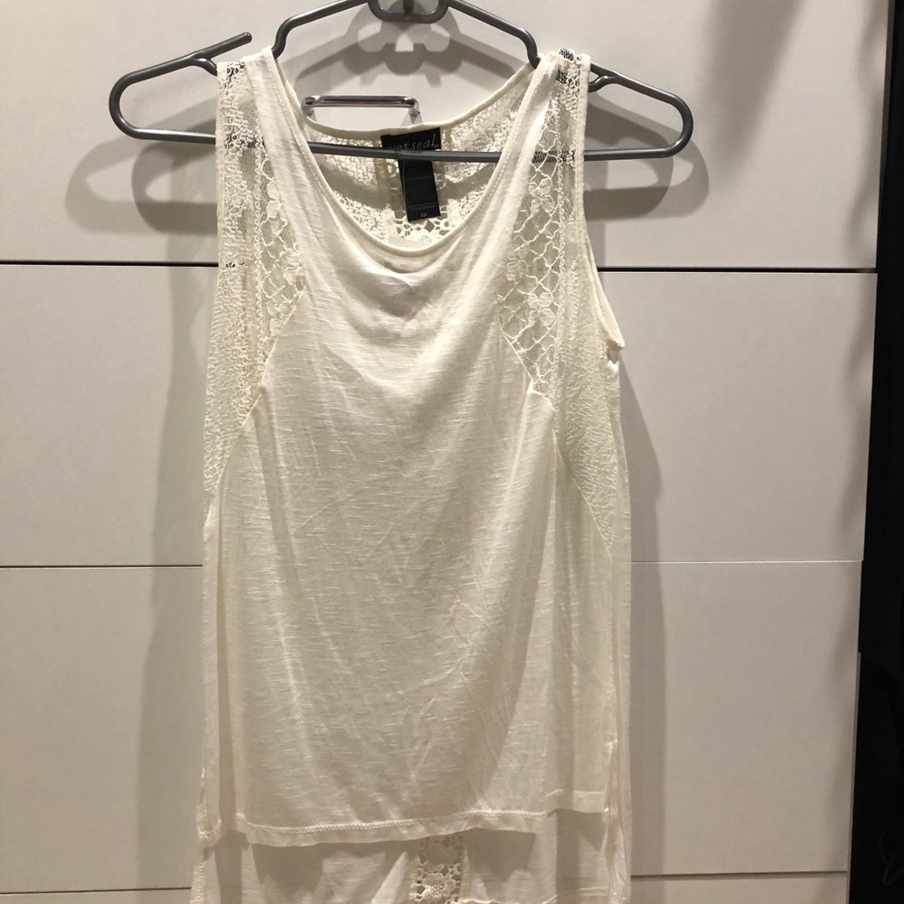 White tank with design